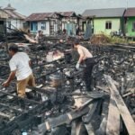 Puing Sisa Kebakaran Alalak Tengah Dibersihkan, Polsek Banjarmasin Utara Warning Warga Soal Lilin dan Kemarau Compress_20260710_110242_2950