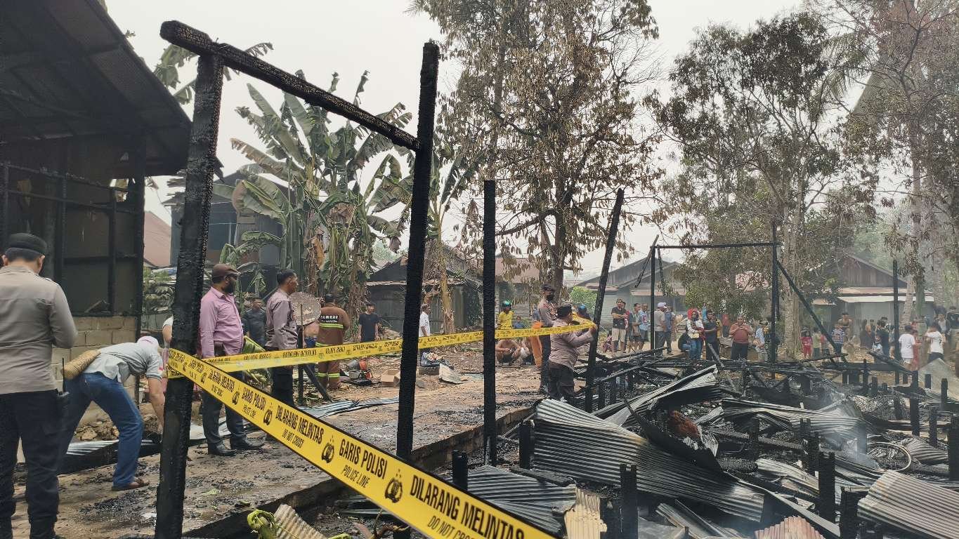 Amuk Si Jago Merah di Desa Warukin Tabalong, Dua Rumah Hangus dan Kerugian Capai Rp53 Juta
