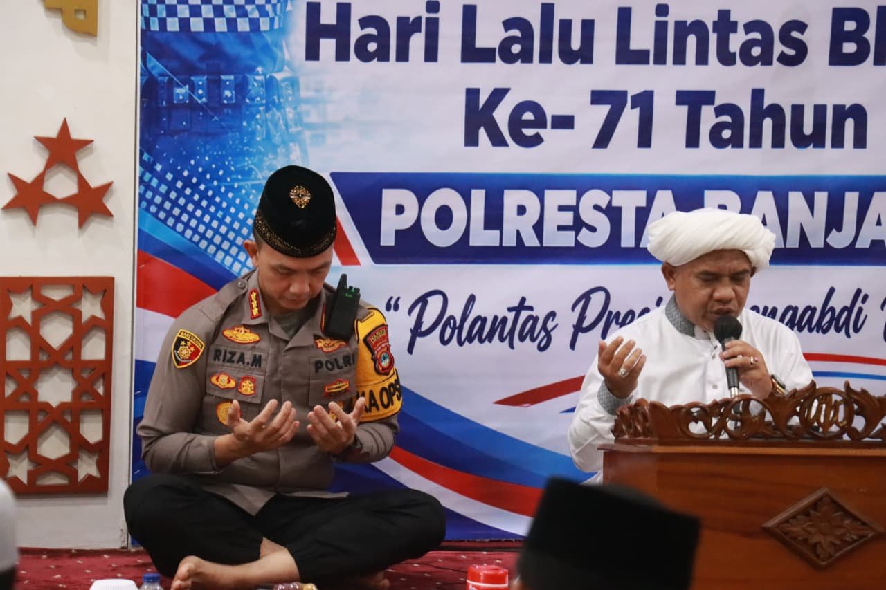 Peringati Hari Lalu Lintas Ke-71, Polresta Banjarmasin Santuni Panti Asuhan dan Doa Bersama